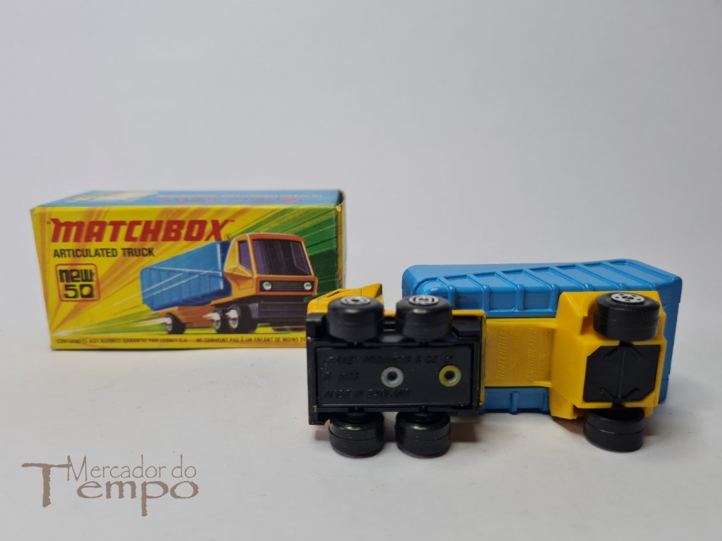 Miniatura Matchbox Articulated Truck #50 com caixa original 