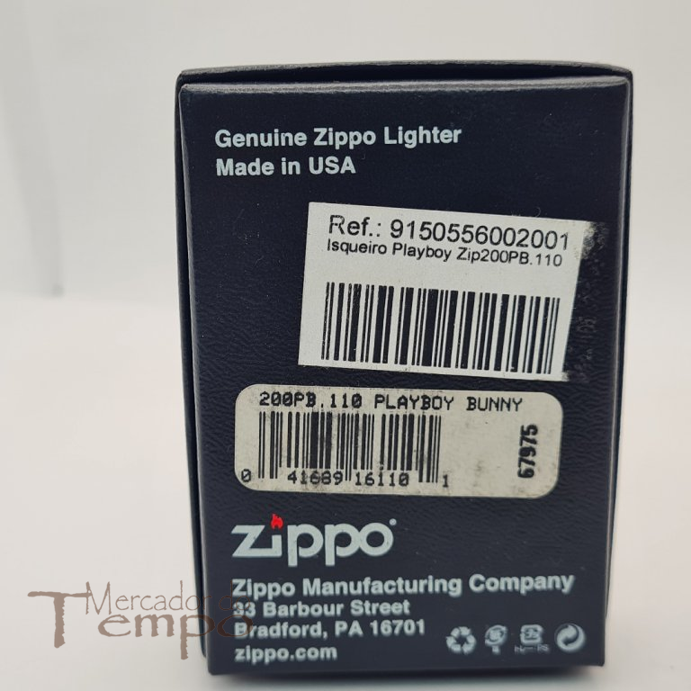 Isqueiro Zippo com simbolo da Playboy em relevo