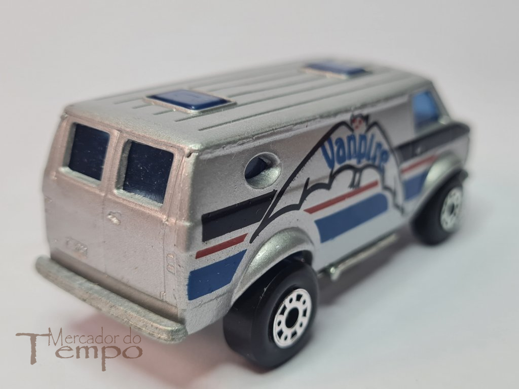 Miniatura Matchbox Chevrolet Van #68 caixa original