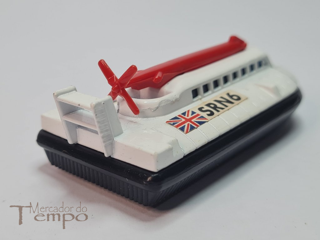 Miniatura Matchbox Hovercraft #72 com caixa original