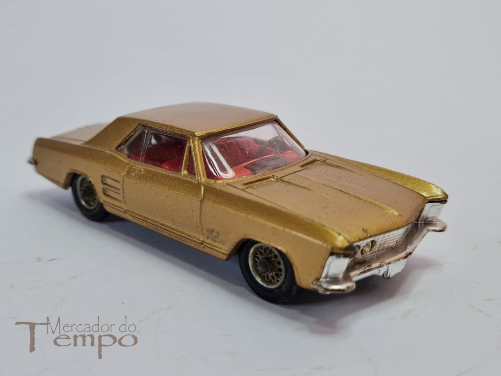 Miniatura Corgi Toys Buick Riviera