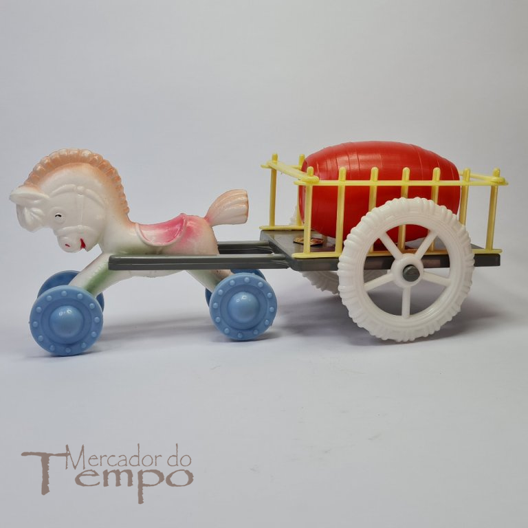 Brinquedo Português Carroça puxada por cavalo, plásticos Estrela