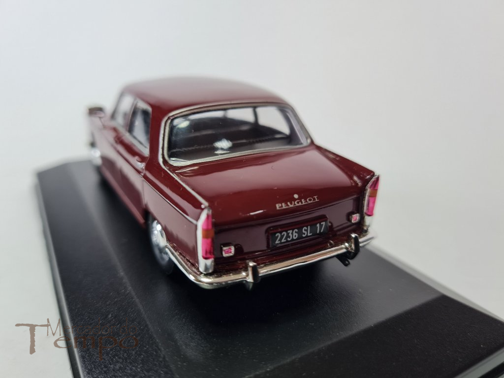 Miniatura 1/43 Altaya Peugeot 404
