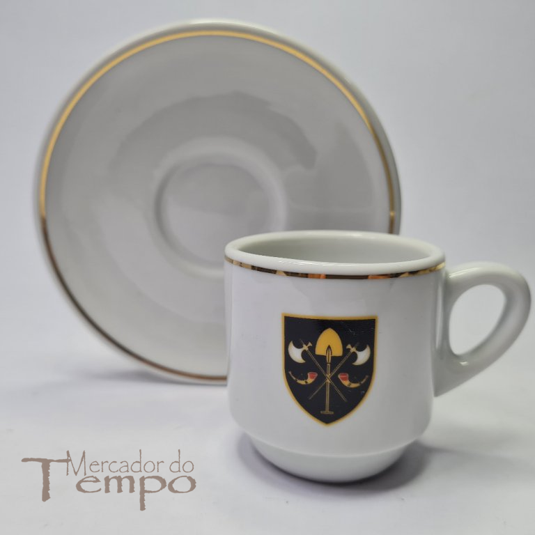 Rara chávena de café, Regimento de Engenharia n° 1