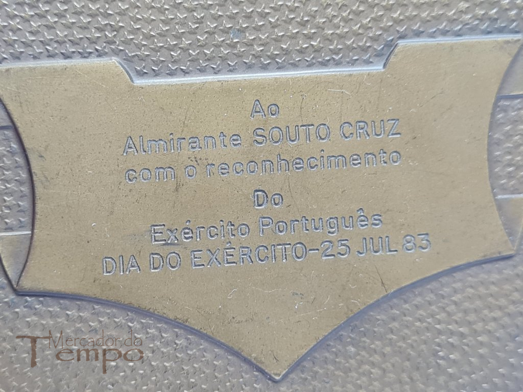 Medalhão em bronze Exército Português, oferta ao Almirante Souto Cruz