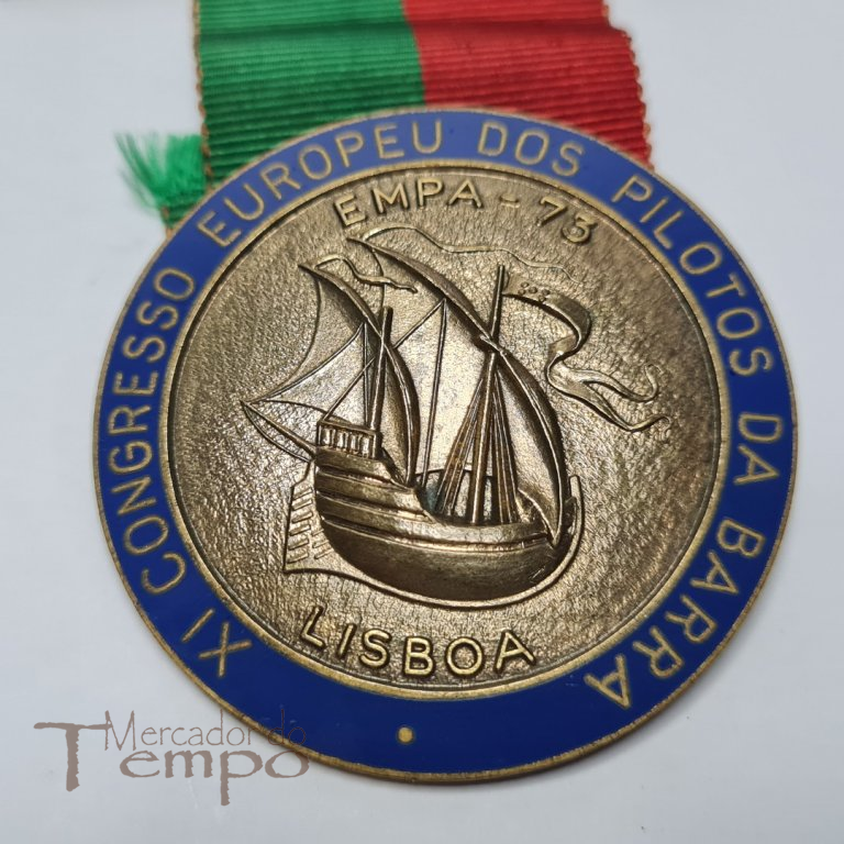 Medalha com esmaltes do XI Congresso Europeu dos Pilotos da Barra, 1973