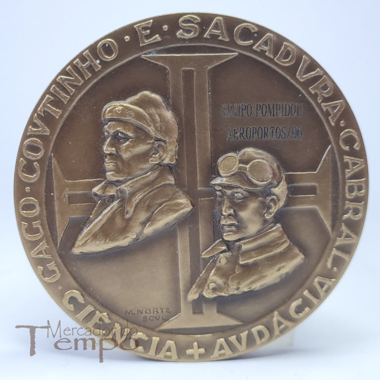 Medalha em bronze comemorativa da Primeira travessia aérea do Atlântico Sul por Gago Coutinho e Sacadura Cabral, 1922-1992