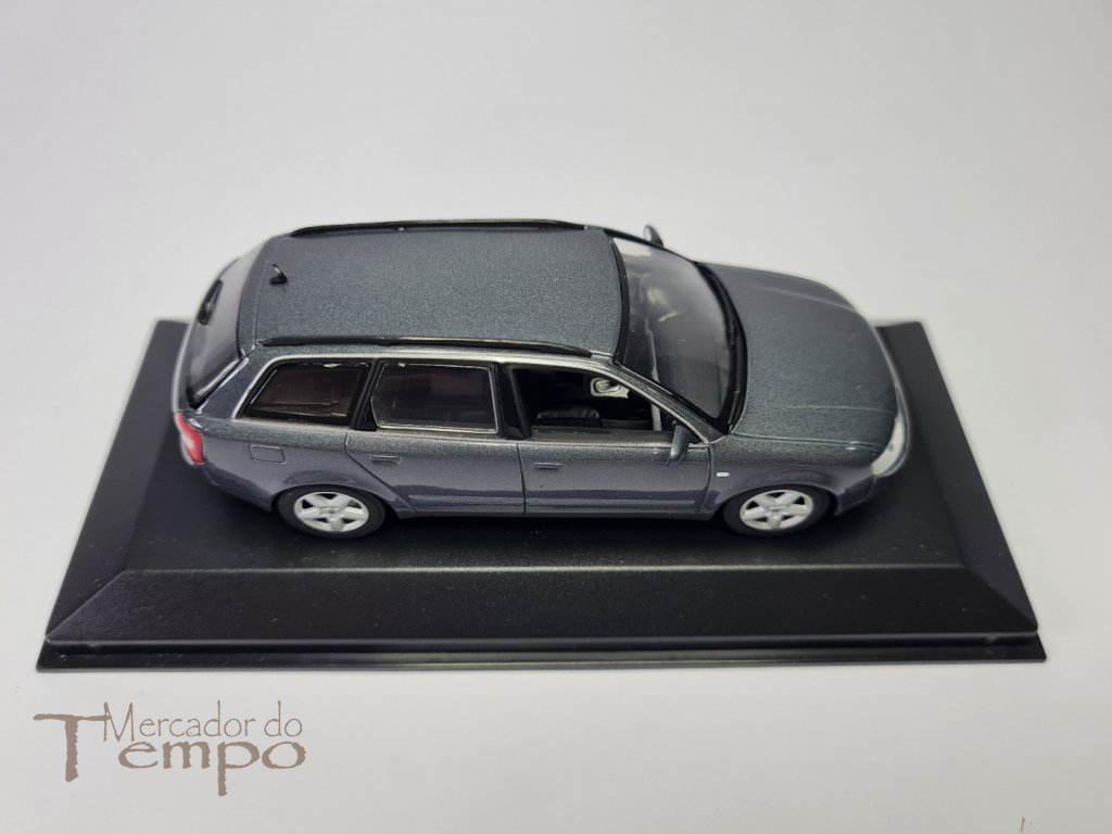 Miniatura 1/43 Minichamps Audi A4 Avant edição limitada