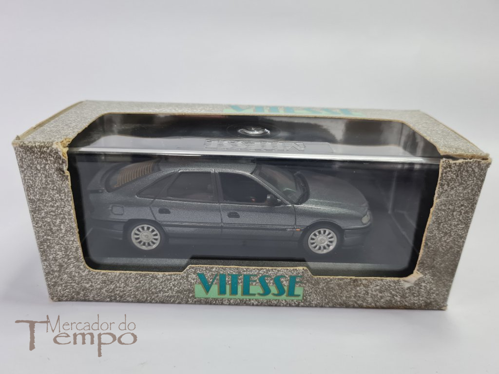 Miniatura 1/43 Vitesse Portugal Renault Safrane 1993