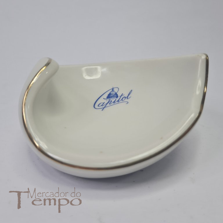 Cinzeiro porcelana modernista fábrica de Candal, Hotel Capitol 