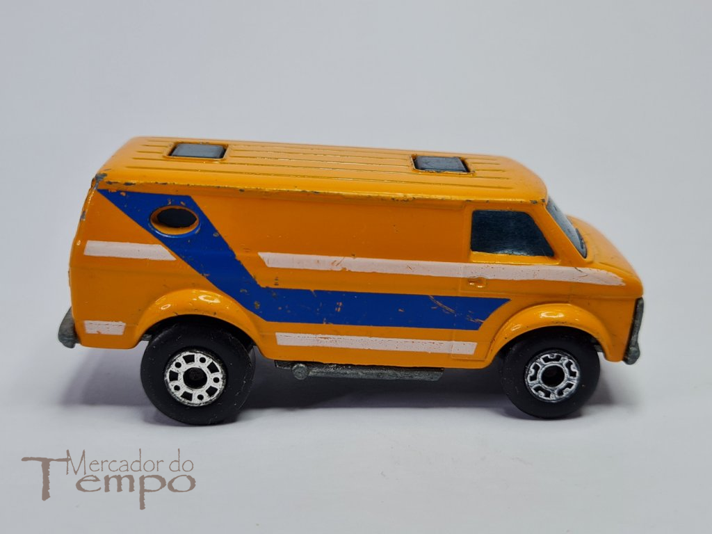 Miniatura Matchbox Superfast Chevy Van nº68