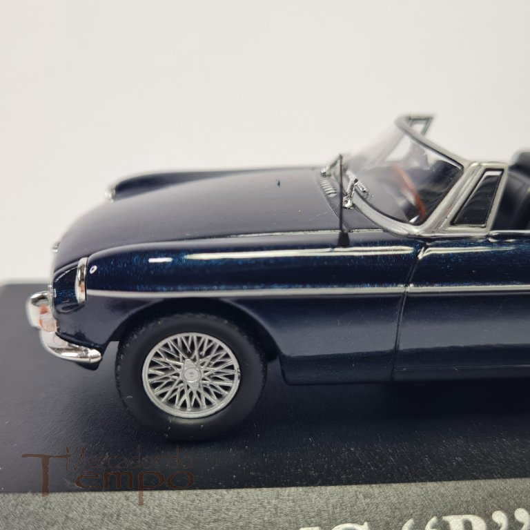 Miniatura 1/43 Altaya MG B - 1968