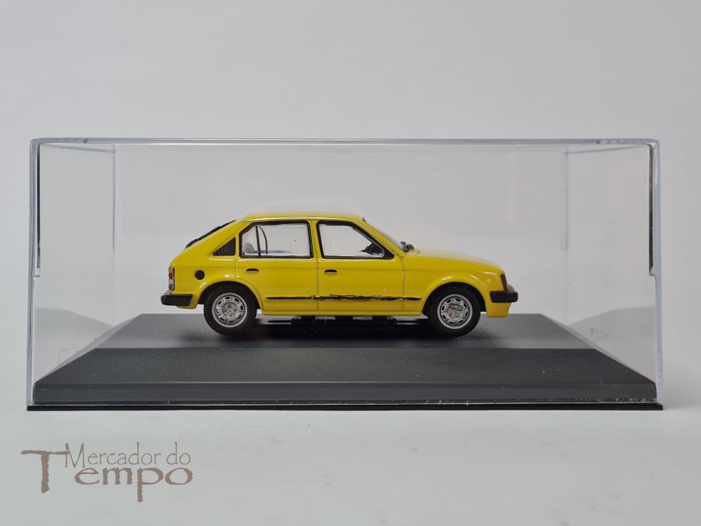 Miniatura 1/43 Altaya Opel Kadett 1.6 s