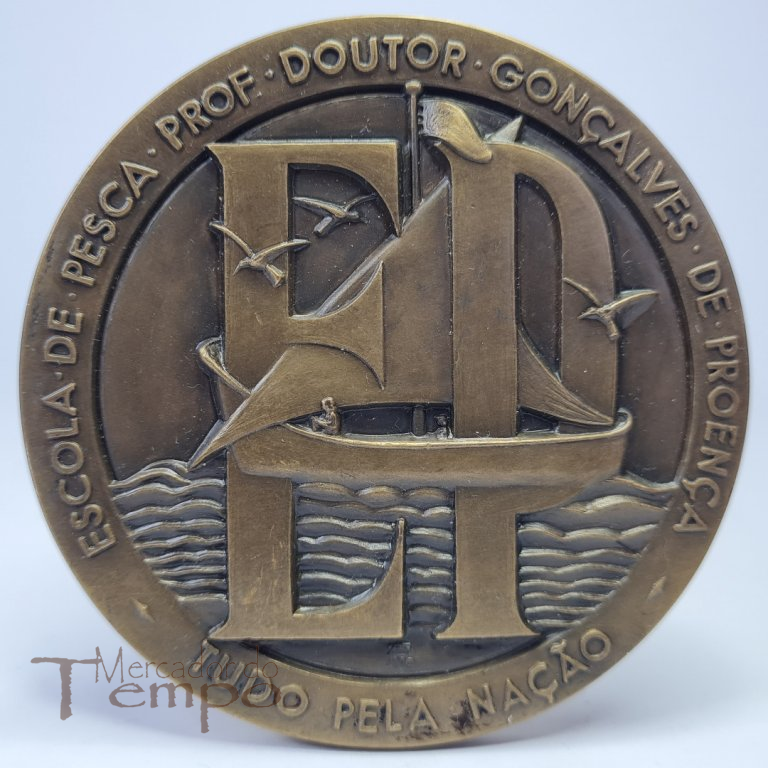 Medalha em bronze comemorativa da Inauguração da Escola de Pesca Prof. Doutor Gonçalves de Proença, 1970