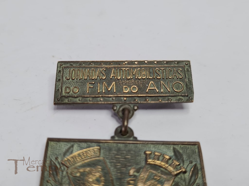 Placa/alfinete Jornadas Automobilisticas do Fim do ano, 1966