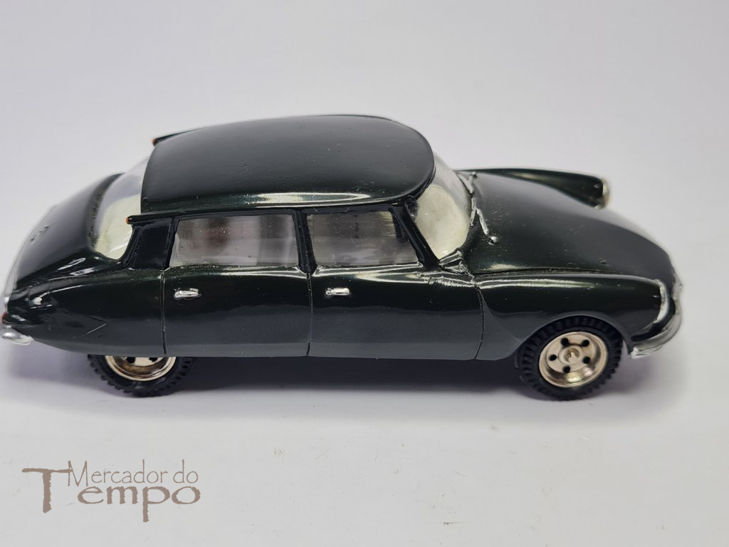 Miniatura 1/43 Metosul Citroen DS 19, verde escuro